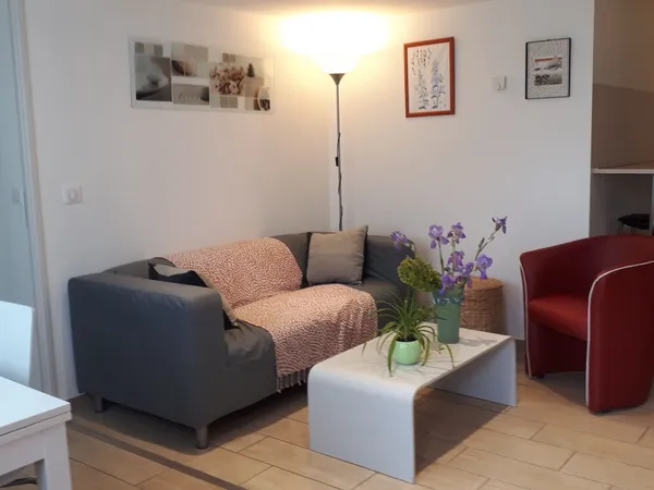 Loue confortable appartement meublé 35m² dans un hôtel particulier à Chamalières 
