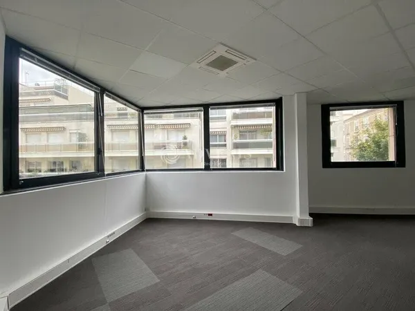 Bureau 16 m² 