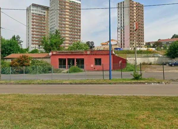 Local 245 m² 