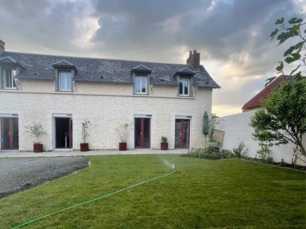 Maison 5 pièces - 135 m² + grande dépendance - Terrain 2 500 m² 