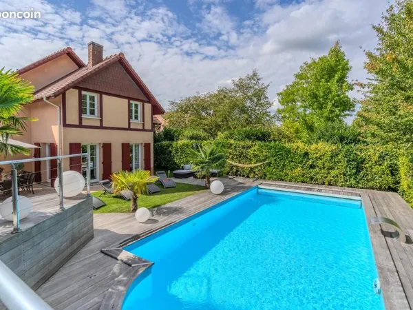 Maison 6 pièces 158 m² 