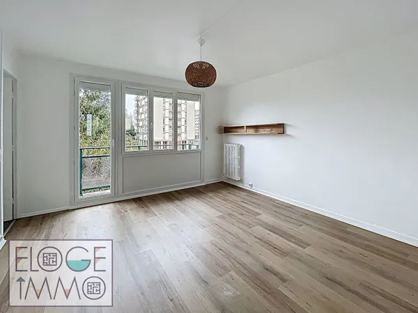 Appartement 3 pièces de 62m² entièrement rénové - Bihorel - Secteur Tamarelle 