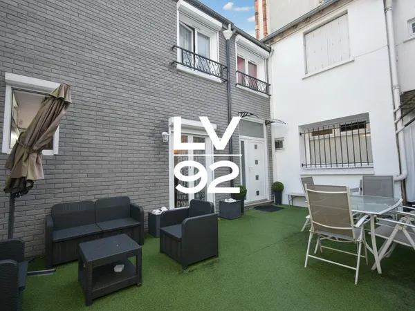 Magnifique maison de ville de 4 pièces avec terrasse 