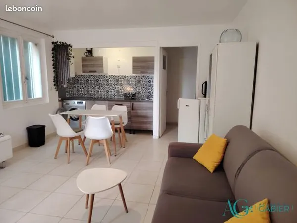 Studio 1 pièce 33 m² 