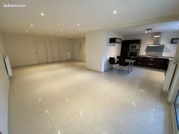 Appartement T4 - 101 m² - Terrasse, jardin, garage - Malroy (10 min Metz) 