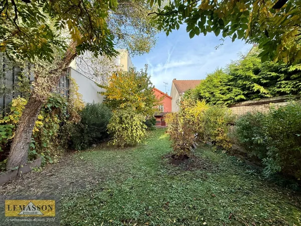 Maison atypique avec jardin Quartier Les Oiseaux, Drancy 