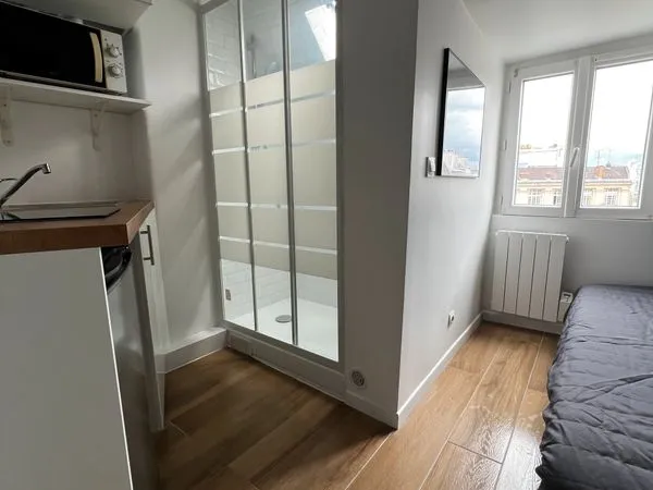 Charmant studio de 9 m2 meublé et équipé 