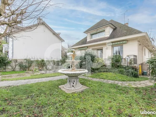 Maison 7 pièces 260 m² 