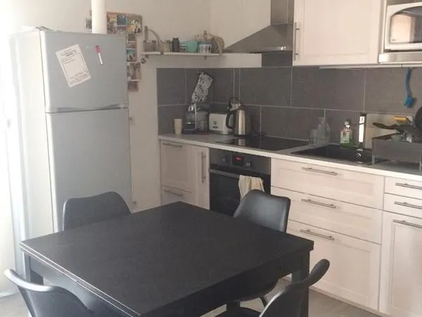 Appartement meublé 34 m², balcon + parking 