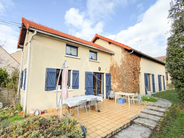 Maison 8 pièces 159 m² 