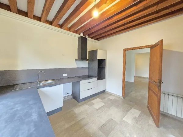 Maison de plain-pied 9 pièces 212 m² 