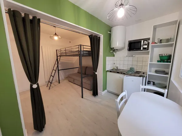 Studio 1 pièce 18 m² 