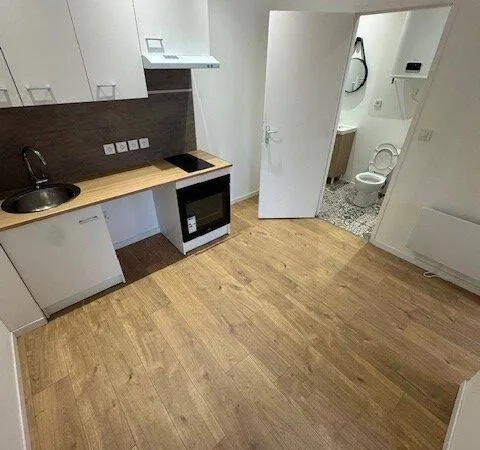Studio 1 pièce 20 m² 