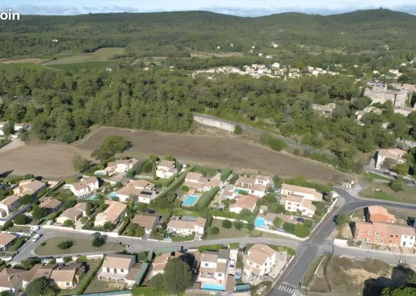 Terrain 249 m² 