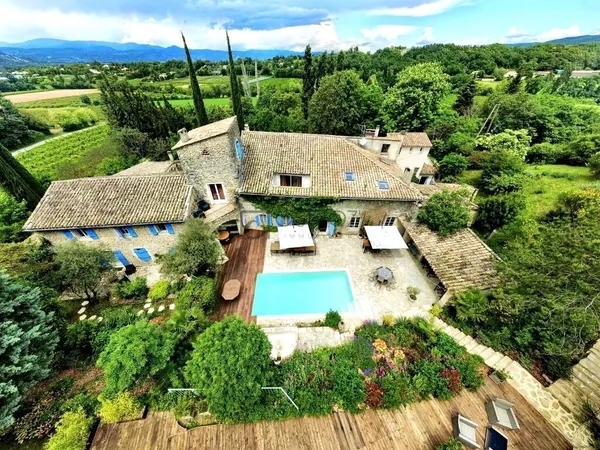 DOMAINE D'EXCEPTION DU XIIIe SIÈCLE - UN LIEU UNIQUE AUX MULTIPL 