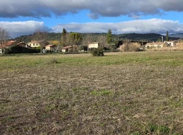 Terrain 266 m² 