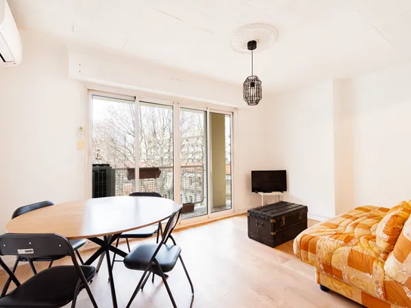 Appartement Marseille 4 pièces 64.43 m2 MEUBLÉ 