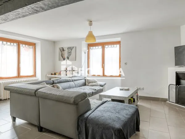 Maison de bourg avec garage et terrain - Montfort-le-Gesnois 