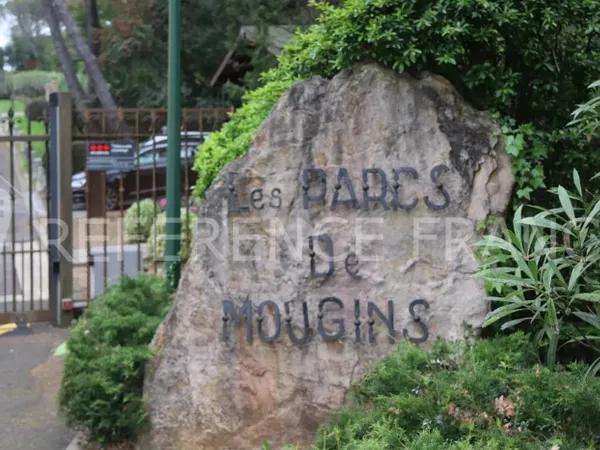 A VOIR VITE. FAIRE OFFRE. LES PARCS DE MOUGINS. 