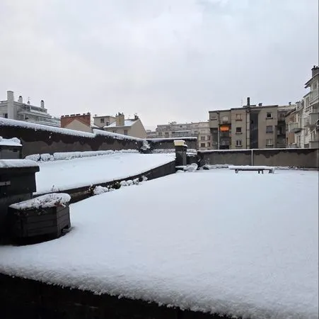 T2 35 m2 sur rooftop avec Terrasse privative 