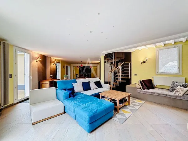 Maison 6 pièces 214 m² 