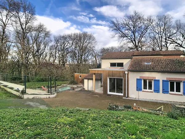 Maison 6 pièces 202 m² 