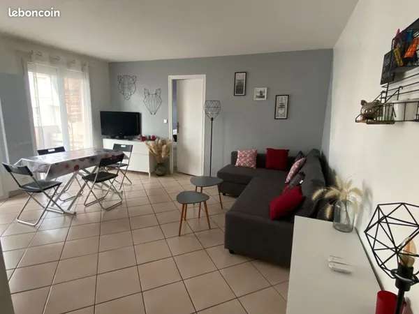 A louer - T2 meublé - 42m² avec balcon et parking 