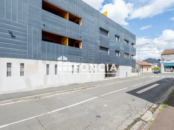 Appartement type 3 vendu libre 
