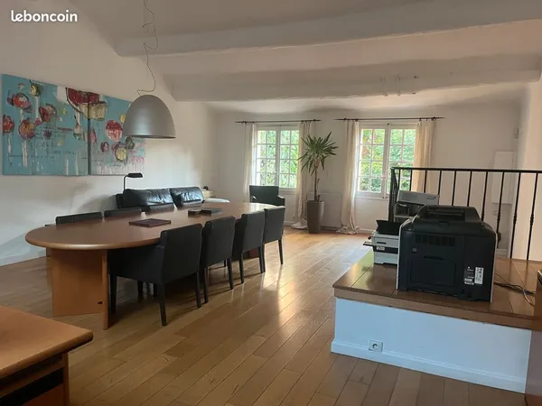 À louer - Maison-bureau indépendante au coeur du quartier Mazarin, Aix-en-Provence 