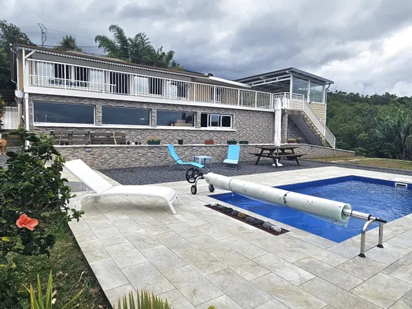 Villa T6 - piscine - vue mer et nature - 165 m2 hab sur 1920 