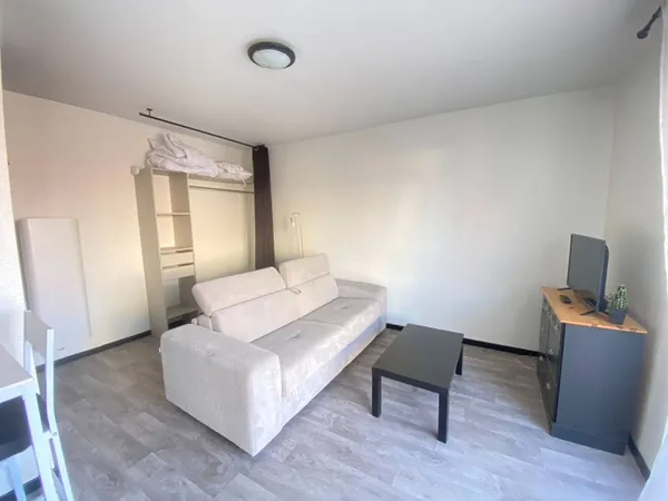 Studio 1 pièce 23 m² 