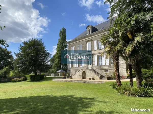 Maison 9 pièces 296 m² 