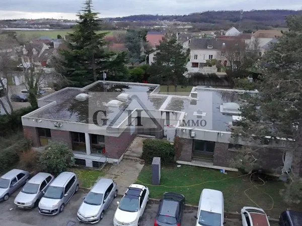 À VENDRE TERRAIN DE 17 000 m² BALLAINVILLIERS 