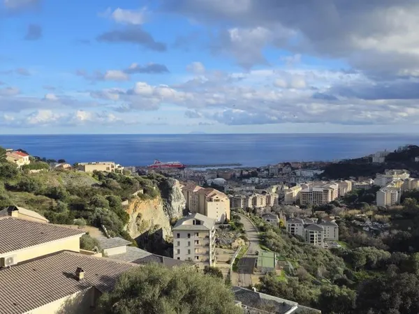 Terrain 795 m² Ville-di-Pietrabugno 