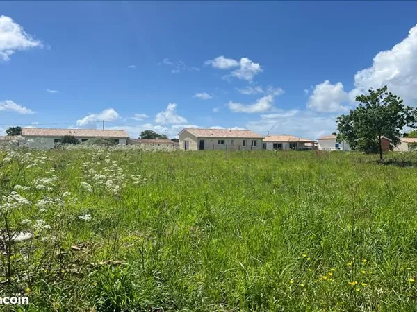 Terrain 1 152 m² Talais 