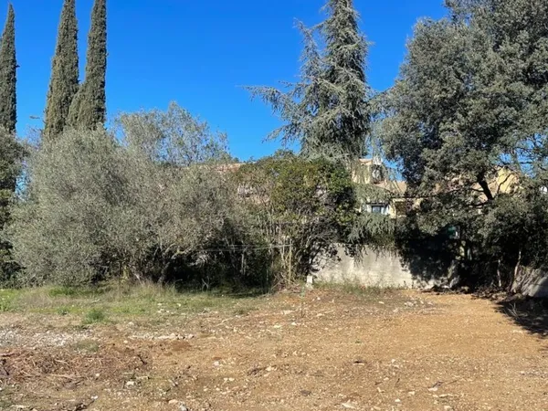 Terrain 338 m² 