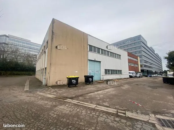 Bureaux 866 m² 