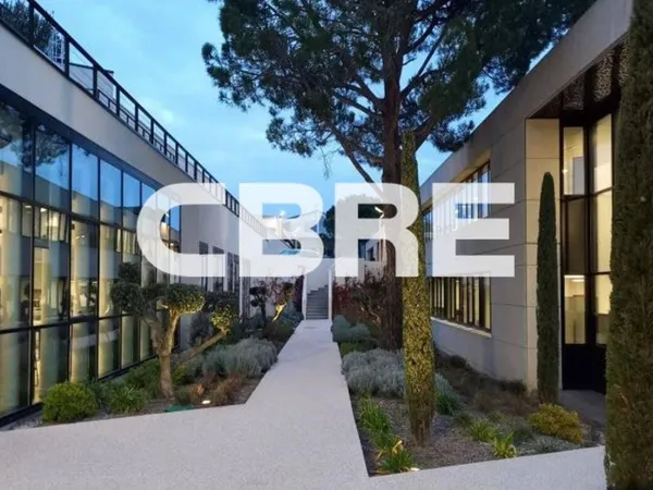 Bureaux 92 m² 