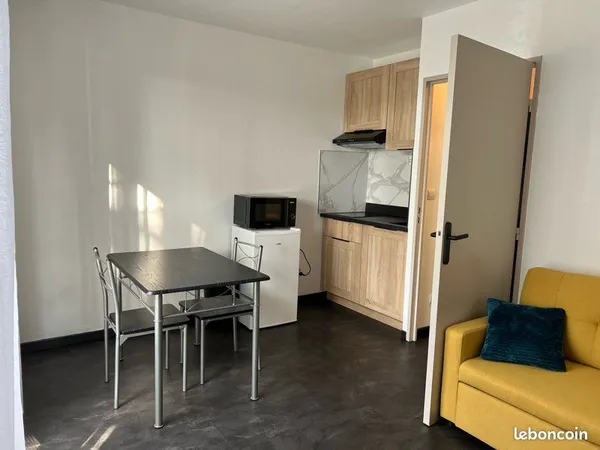 Studio meublé 