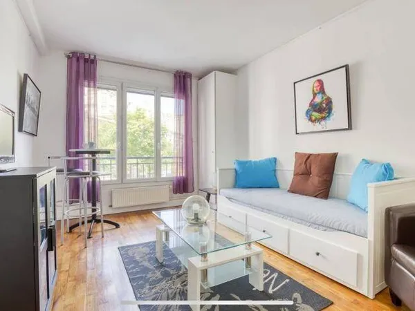 Studio 1 pièce 24 m² 