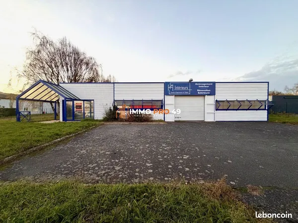 Local 600 m² La Séguinière 