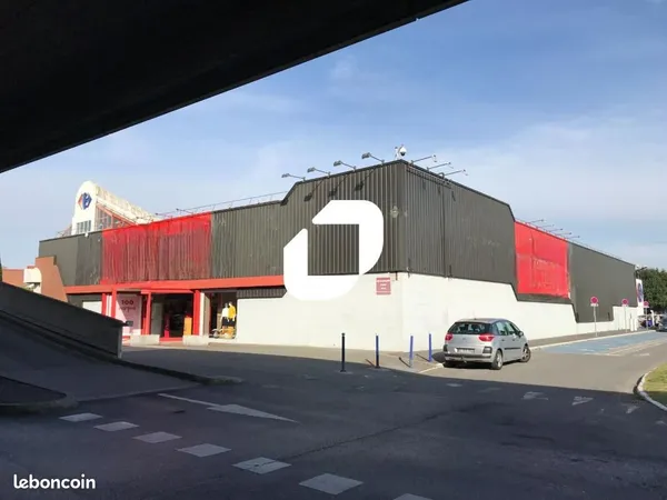 Local commercial 1 159 m² 
