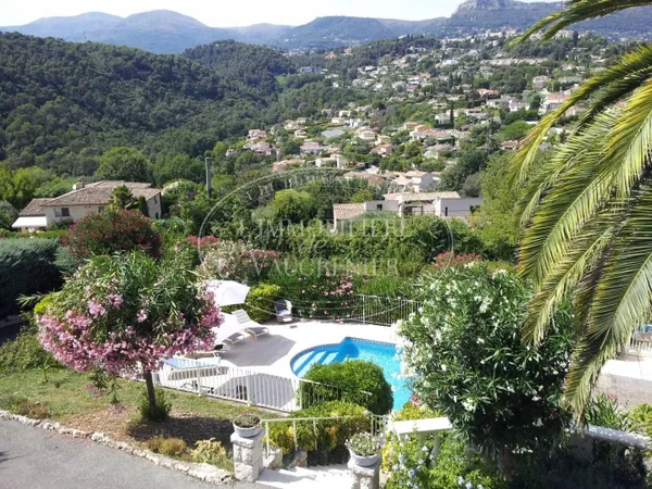 Villa 6 pièces 200 m² 
