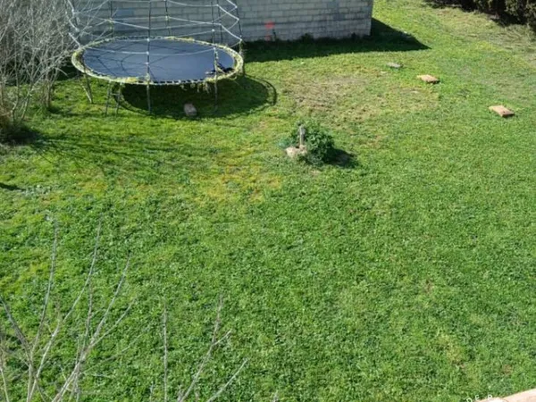 Terrain 300 m² 