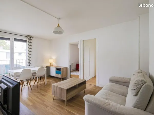 Appartement - T3 de 45m² entièrement rénové - Quartier Stalingrad (Clos d'Or) 