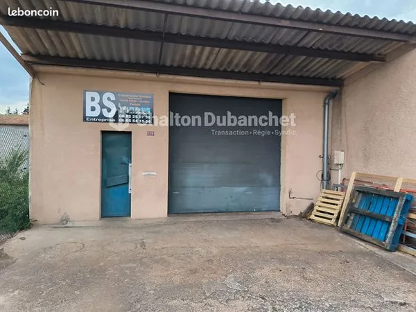 Local commercial 330 m² 