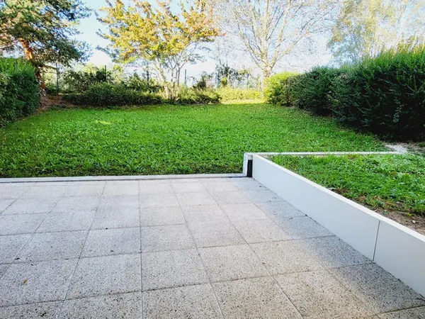 PREVESSIN-T4 REZ DE JARDIN- 2142 € CC 