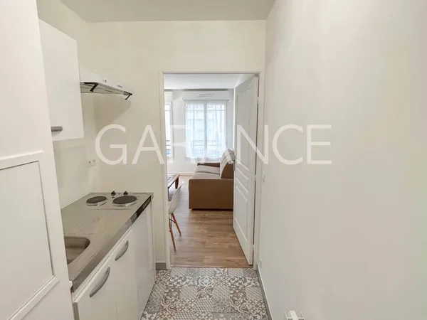 Studio 1 pièce 22 m² 