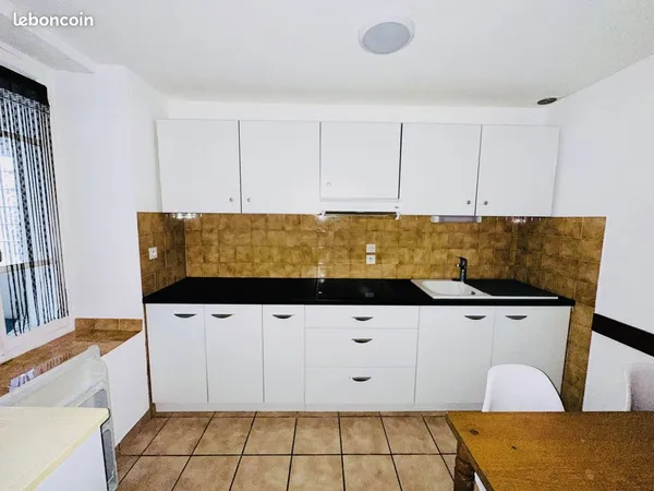 Studio 1 pièce 29 m² 