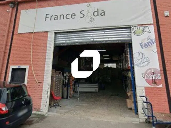 Local d'activité 404 m² 